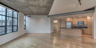 IO Piazza by Windsor Gallery 39