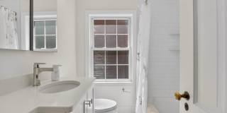 5028 MASSACHUSETTS Avenue NW Gallery 28