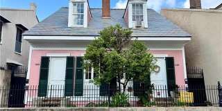 1123 BURGUNDY Street Gallery 1