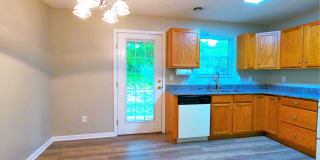 FOUNTAIN CITY: GROUND LEVEL 2 BEDROOM, 2 BATHROOM CONDO IN MAPLE CHASE Gallery 5