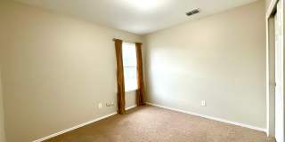 Charming 3-Bedroom Cul-de-Sac Home with Fenced Yard & Garage! Gallery 13