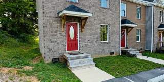 3 Bedroom, 2.5 Bath Townhouse Gallery 1