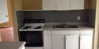 Large 4 -2 house in sw area ! Off Davie blvd Gallery 3