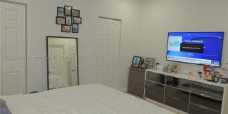 11301 NW 88th Ter Gallery 18