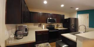 Eco-Friendly 3BR Townhome in Denver Gallery 1