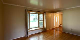 8523 ELECTRIC Avenue Gallery 11