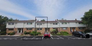 1,410+ SQ FT (plus finished basement), updated & well-maintained townhouse with lots of amenities! Gallery 1