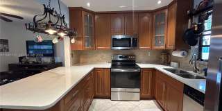 10818 SW 72nd St Gallery 1