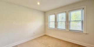Complete Ferndale Renovation - 4 Bedrooms and Two Full Bathrooms! Gallery 25