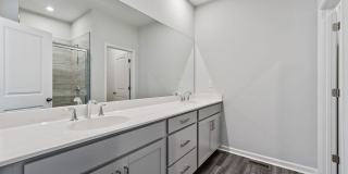 BRAND NEW Townhome located in Westside Bend! MUST SEE! Gallery 28