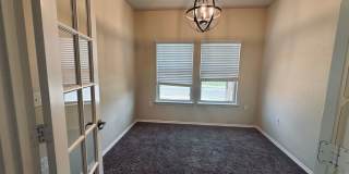 Open design in Northeast Crossing on large CORNER LOT! 3 bedrooms + study/2.5 baths/game room/2-car garage Gallery 4
