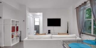 747 Michigan Ave Gallery 3