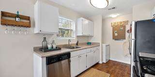 29 Edgewater Apartments Gallery 4