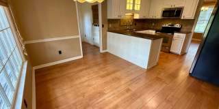 4 Bedroom Brick Home in Alice Drive Area! Gallery 8