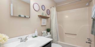 Georgia Green Gallery 12