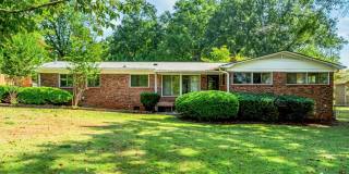 Fully Furnished 3BR/2BA Athens Home | Convenient to UGA | Available Now Gallery 1