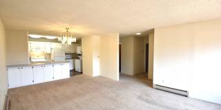 SHORT TERM RENTAL FOR SPRING 2026! 3 Bedroom, 2 Bathroom Penthouse Condo Gallery 19