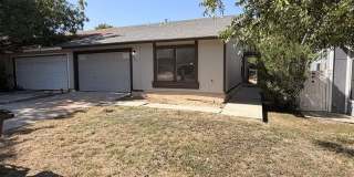 Renovated 2 bedroom/2 bath duplex with garage and fenced yard Renovated 2 bedroom/2 bath duplex with garage and fenced yard Gallery 1