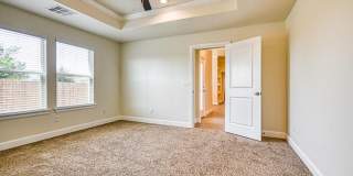 Move In Special: August Rent Free! Gallery 34