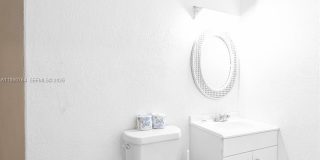 1044 SW 13th Ct Gallery 11