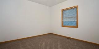 623 West Briar Place Gallery 7