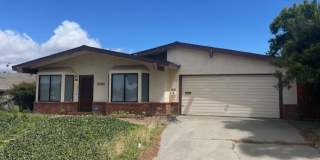 4 Bedroom House In Laguna Lake Area Gallery 1