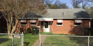 3 bedroom house in Fulton Hill! Laundry, Central HVAC All electric, big fenced yard, hardwoods Gallery 3