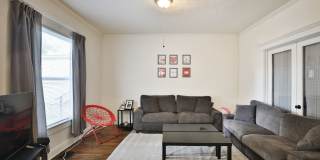 5br,1.5ba, FREE off-street parking, huge front porch, central AC, big backyard, recently remodeled, FREE washer/dryer  & 1 min walk to High St. Gallery 14