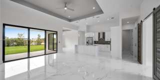 50 Ne 4th St Gallery 3