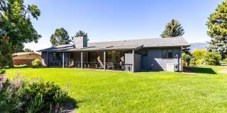 Ranch Style Home Located inside Kissing Camels! Gallery 42