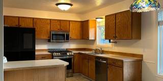 3Bed, 1Bath Ranch Style Single Family Home| HUGE BACKYARD W/ GARDEN BEDS! 3Bed, 1Bath Ranch Style Single Family Home| HUGE BACKYARD W/ GARDEN BEDS! Gallery 1
