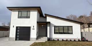 ABSOLUTELY UNBELIEVABLE NEW HIGH END CUSTOM HOME! Gallery 1