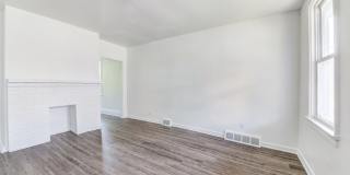 Available JULY- 2 Bedrooms, Yard, New Kitchen, New Shower, New Floors - Easy Access! Gallery 3