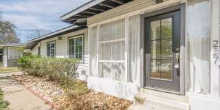 GORGEOUS 4-BEDROOM HOME IN TERRELL HEIGHTS Gallery 4