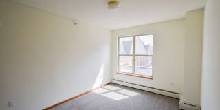 Lyons Court - Senior Living Gallery 6