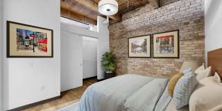 700 Central Gallery 21