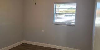 FOR RENT!!! NEWLY RENOVATED 2-BEDROOM TRIPLEX – UTILITIES INCLUDED – PRIME KISSIMMEE LOCATION! Gallery 21