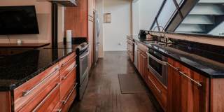 Fully Furnished Mid-Term 2-Level Condo | 1,549 Sq Ft | Private Parking | Shared Living Fully Furnished Mid-Term 2-Level Condo | 1,549 Sq Ft | Private Parking | Shared Living Gallery 15