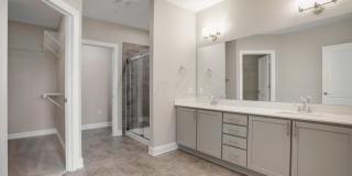 Luxury 1st Floor Condo Overlooking Little Turtle Country Club Golf Course Gallery 15