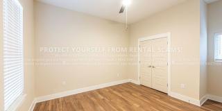 886 Hill Avenue Gallery 9