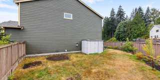 Very Nice 4 bedroom home with office/den, 2.5 bath and a 2 Car Garage in Snohomish Award winning School district Gallery 8