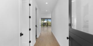 Modern Coastal Lease in Top of the World Gallery 4