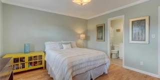3765 Greenes Crossing Gallery 17