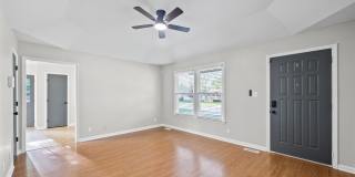 3 Bedroom 1 1/2 Bath Renovated Home For Rent! Gallery 8