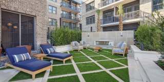 Society at Laurens Gallery 16