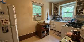 Cozy Urbana Apartment with Hardwood Floors Near Downtown Gallery 7