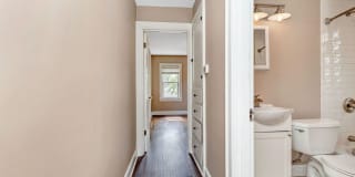 1377 Northwest Blvd - Apt B Gallery 11