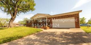 3 Bed 1.5 Bath in Great Midtown Location! Gallery 6