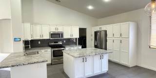 PRIVATE POOL, ADORABLE 3 Bedroom/2 Bath in Dobson Place Gallery 15