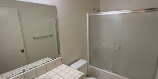 NW Condo Near Shopping Center Available Now! Gallery 15